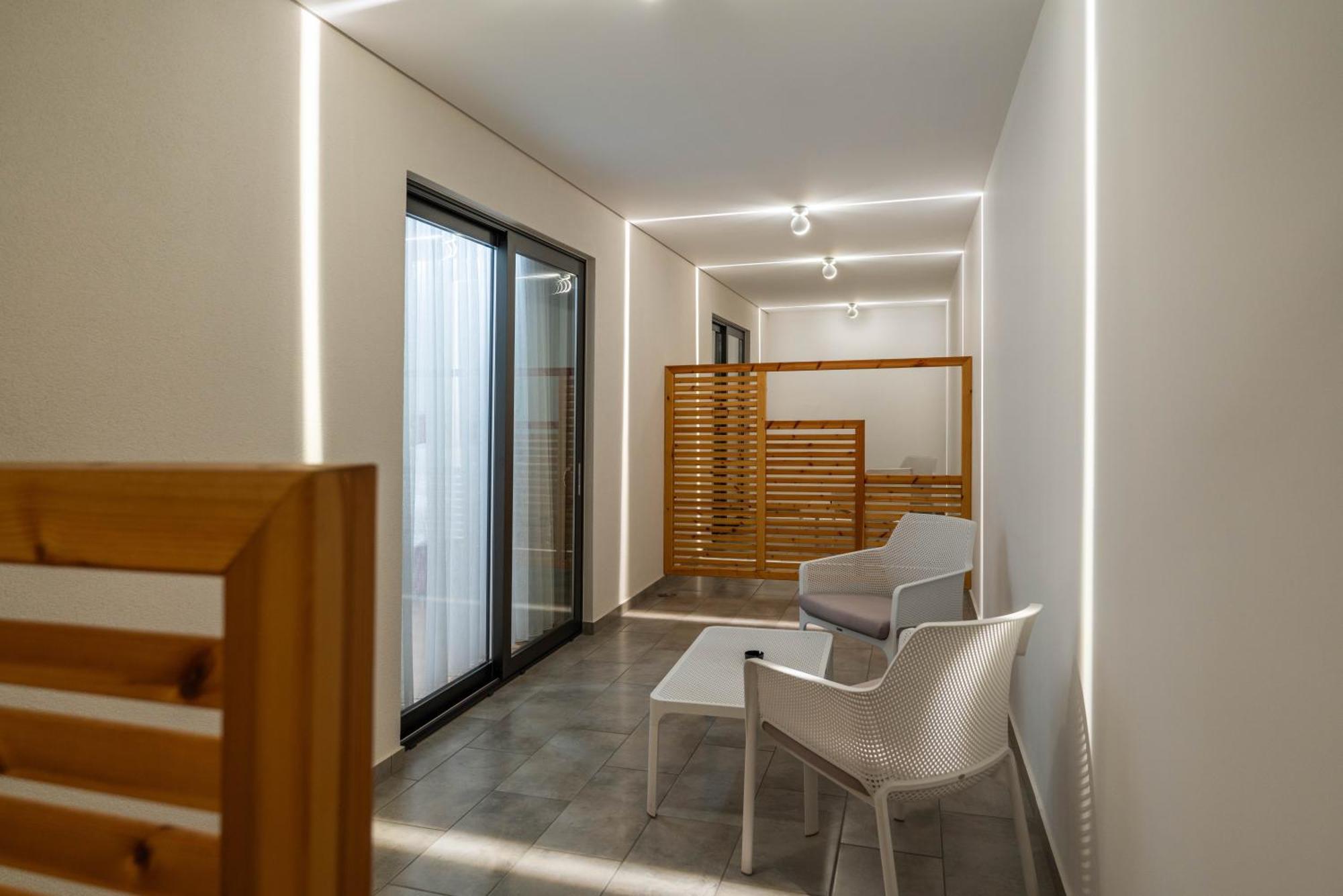 Glow Boutique Hotel & Suites Sarandë Quarto foto